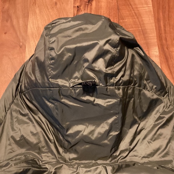 Everlane puffer coat - Picture 13 of 16